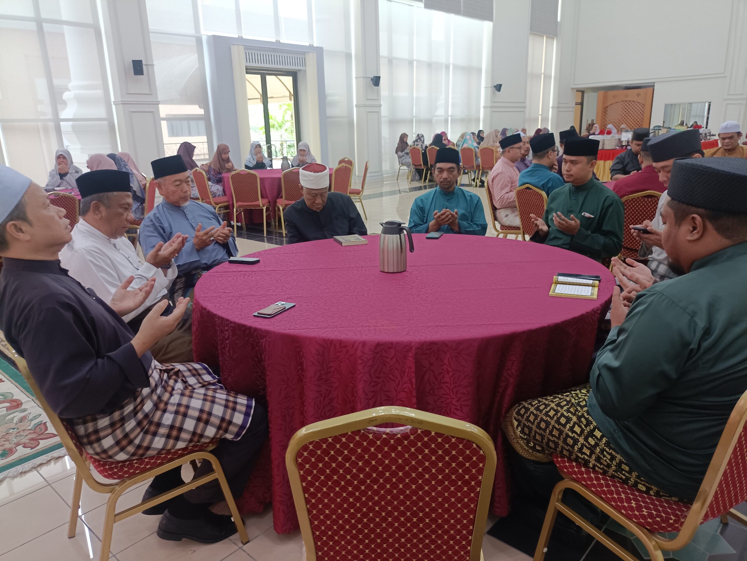 Majlis Membaca Yassin Dan Tahlil