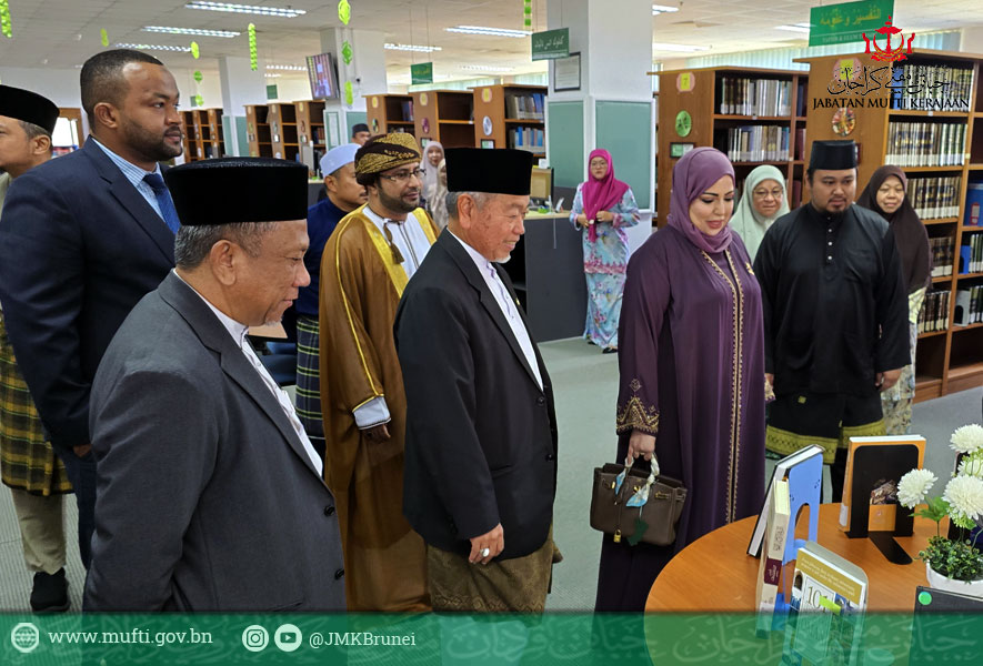 Sudut Penerbitan Oman Dirasmikan di Perpustakaan Islam Brunei Darussalam