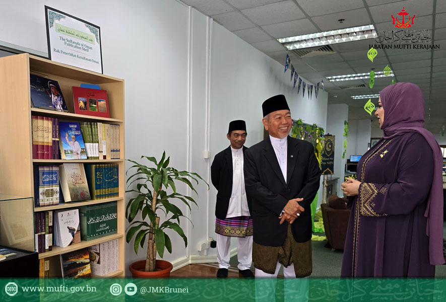 Sudut Penerbitan Oman Dirasmikan di Perpustakaan Islam Brunei Darussalam