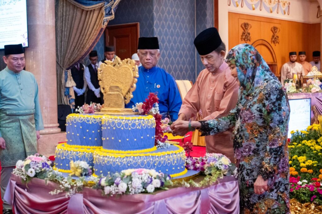 CERAMAH Yang Berhormat Pehin Datu Seri Maharaja Dato Paduka Seri Setia Dr. Ustaz Haji Awang Abdul Aziz bin Juned, Mufti Kerajaan, Negara Brunei Darussalam